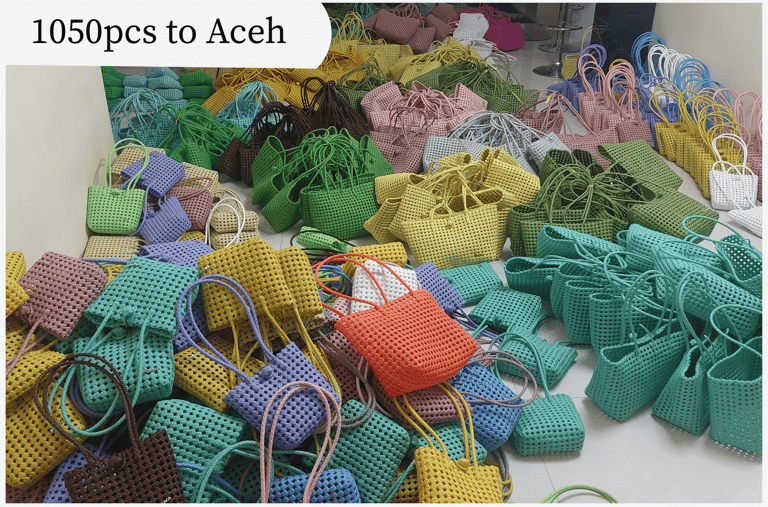 Bulk order of 1050 jali jali woven plastic bags shipped to Aceh – Craftvitas Indonesia
