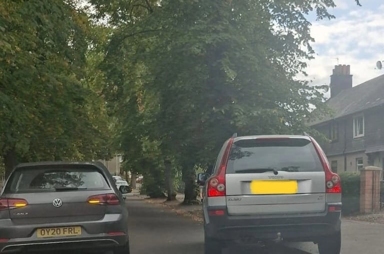 2026-three-bridges-auction-house-fairykirk-road-rosyth-parking-issues-webp
