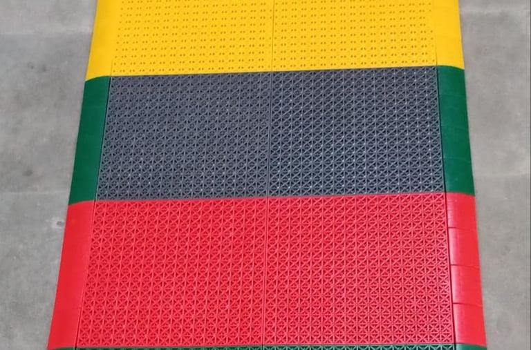 Colour available in PP Modular tiles