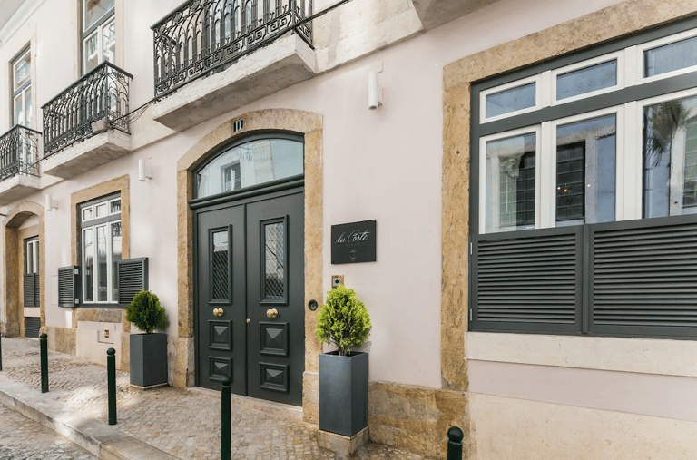 Almaria Edifício da Corte, Rua do Ferragial 11, Lisbon, 1200-182 (photo by Expedia)