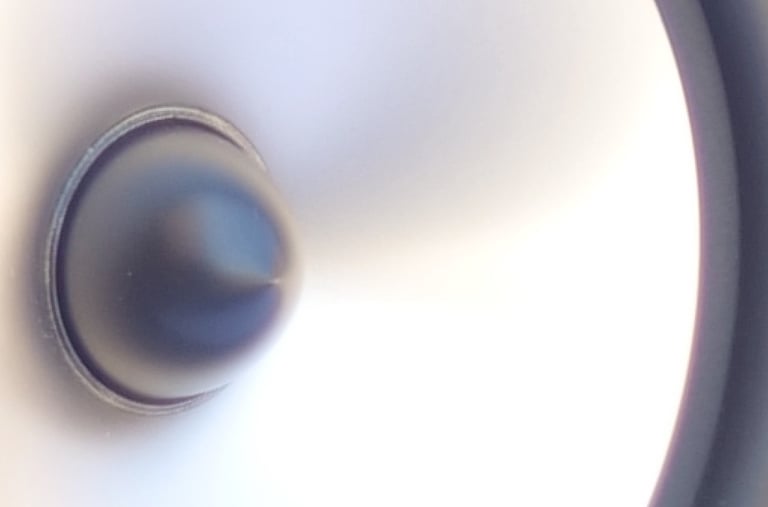 Aluminium material is used in Fölkel Audio hi-fi speakers