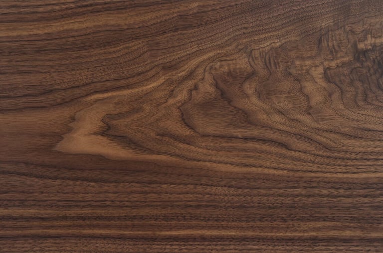 Walnut wood grain can be used in Fölkel Audio hi-fi speakers