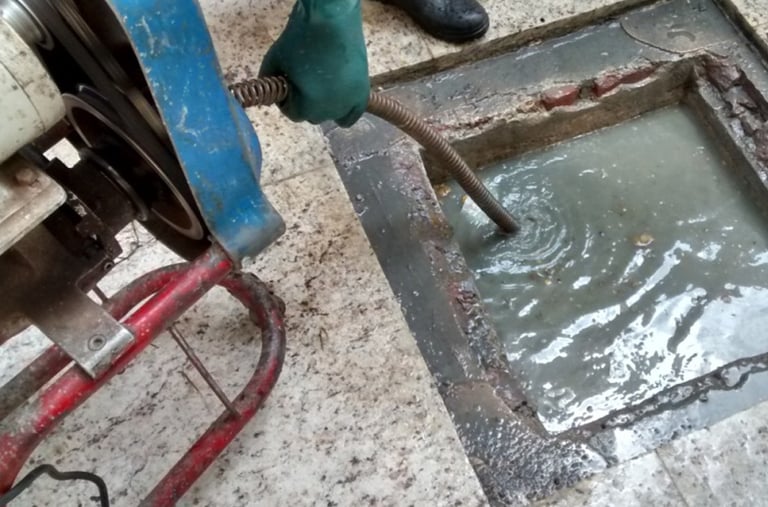 desentupimento de caixa de gordura