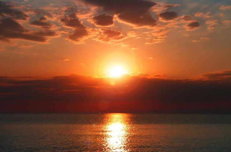 tour en bateau à Barcelone pour admirer le coucher de soleil
