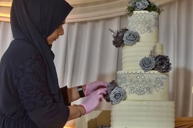 wedding cake assembly