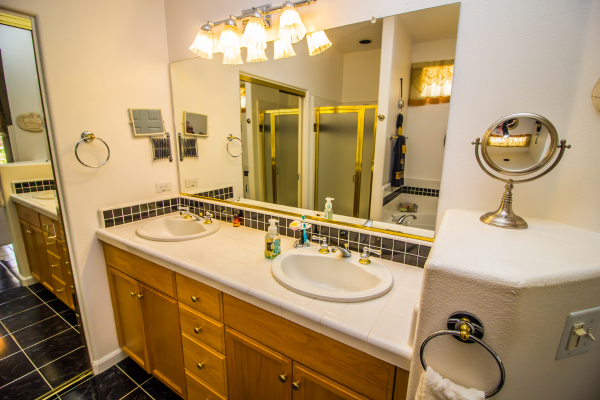 Luxurious Vanity Sink