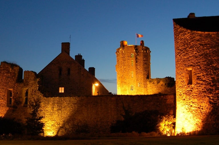 Gîtes de la Cour d'Etienville - Château de Bricquebec