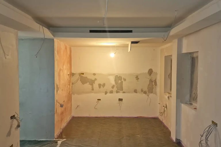 Spušteni plafon sa prostorom za ventilacioni sistem, Velisava Vulovića, Beograd