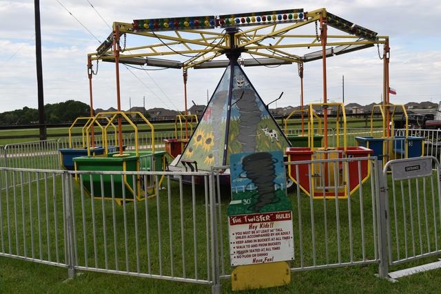 Dixie Whirlwind mechanical ride