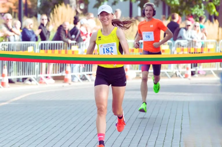 Tarptautinio Nidos Pusės Maratono 2025 geriausia bėgikė