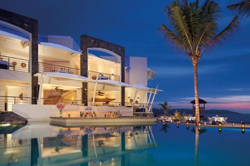 DREAMS VALLARTA BAY RESORT & SPA