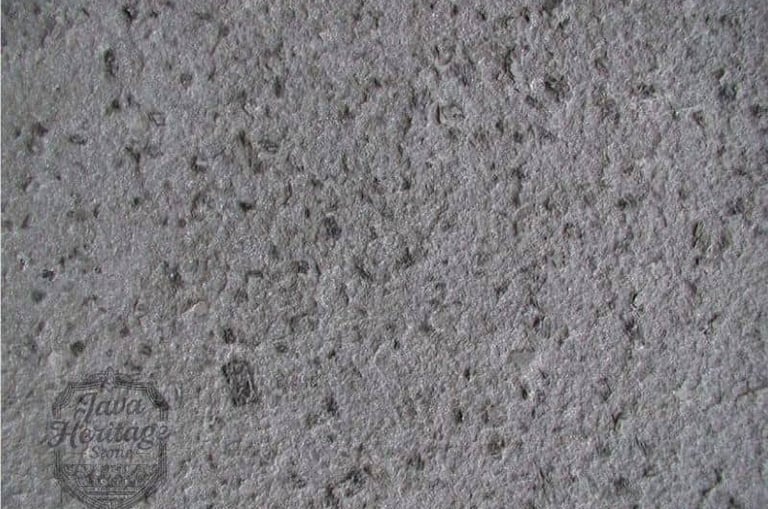 Tekstur kasar dan non-slip batu andesit bintik bakar warna abu-abu kehitaman.