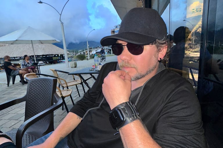 Robert Hedges Colombia 