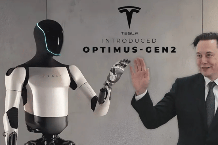 Elon Musk y Tesla Bot Optimus Gen 2