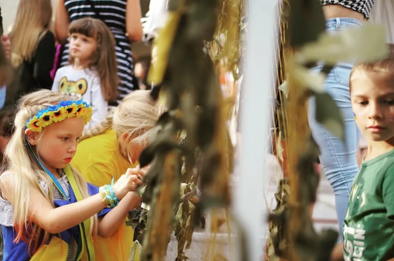 Ukraine's independence day 2022 tarnow poland girl