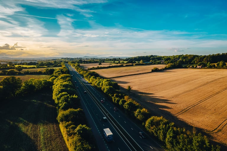 Conduzimos empresas à evolução sustentável com soluções técnicas inovadoras e responsáveis.