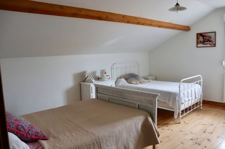 Gîte de Lamartinerye - Chambre Grise