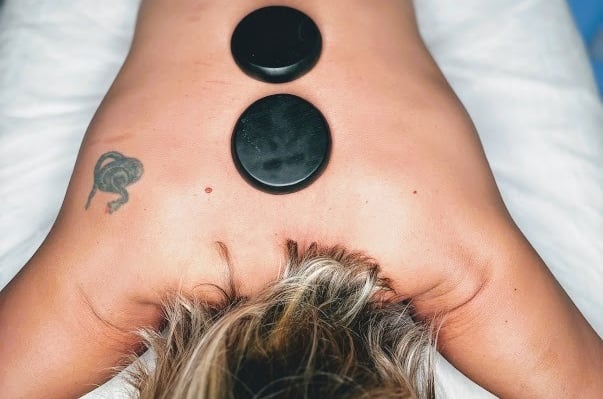 Massagem em Copacabana com Pedras Quentes