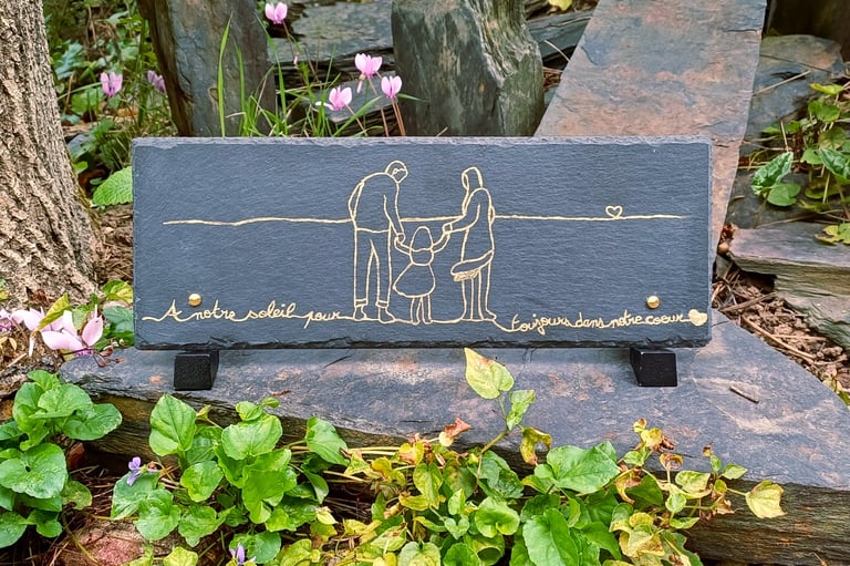 plaque funeraire ardoise dessin personnalisé gravure or