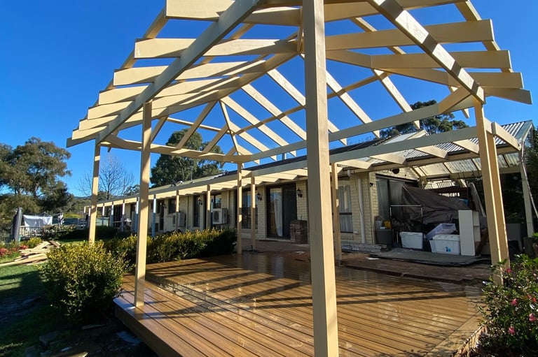 Professional Sydney Outdoor Decking natural