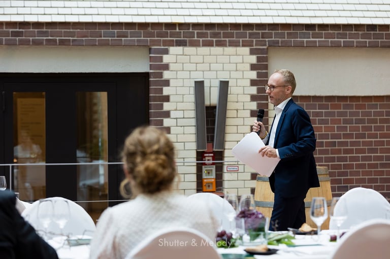 Sommelier bei der Weinverkostung Taste of Australia.