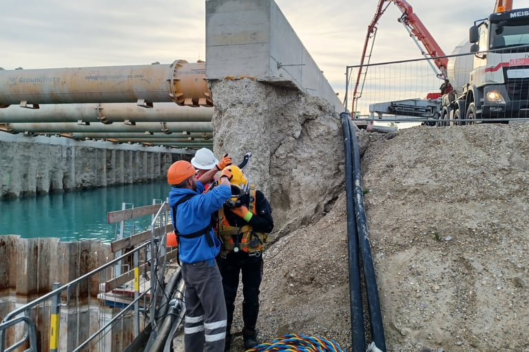 Unterwasserbetonage Berufstaucher Unterwasserbetonsohle