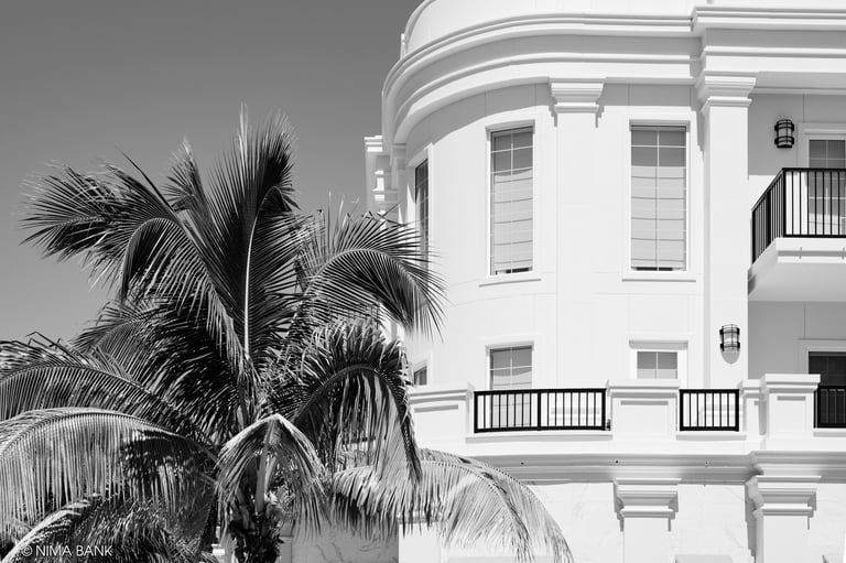 bright white building and windows on 5th avenue naples florida