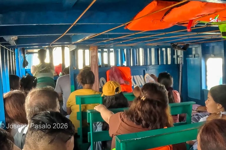 Passenger boat going to Jomalig Island