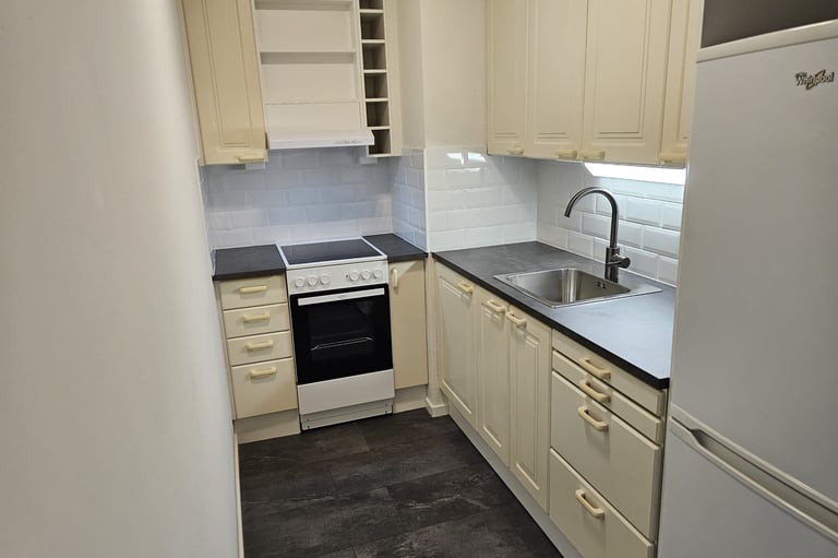 Keittiö remontin jälkeen - Service Collective