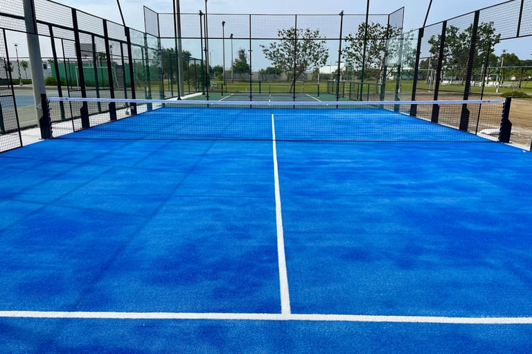 Cancha de pádel instalada por Inka Padel en Chocalla, Asia - Perú.