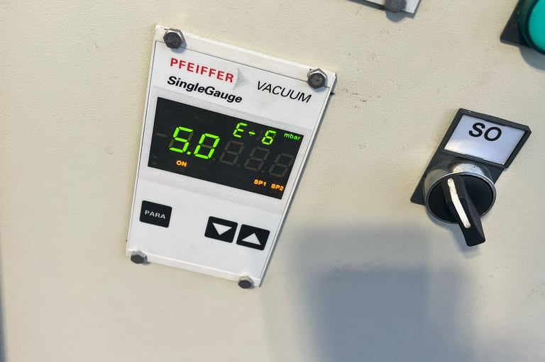 VACUUM RECOVERY VACUUM PUMP HELIUM LEAK TEST