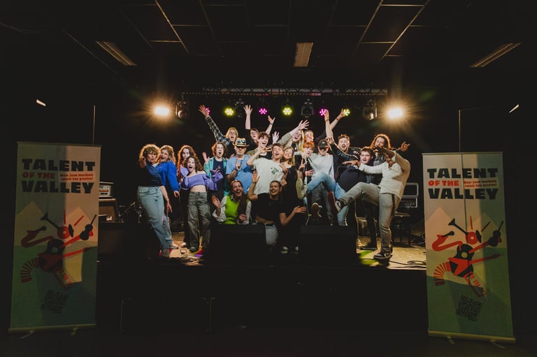 Groepsfoto bij de Talent of the Valley showcase