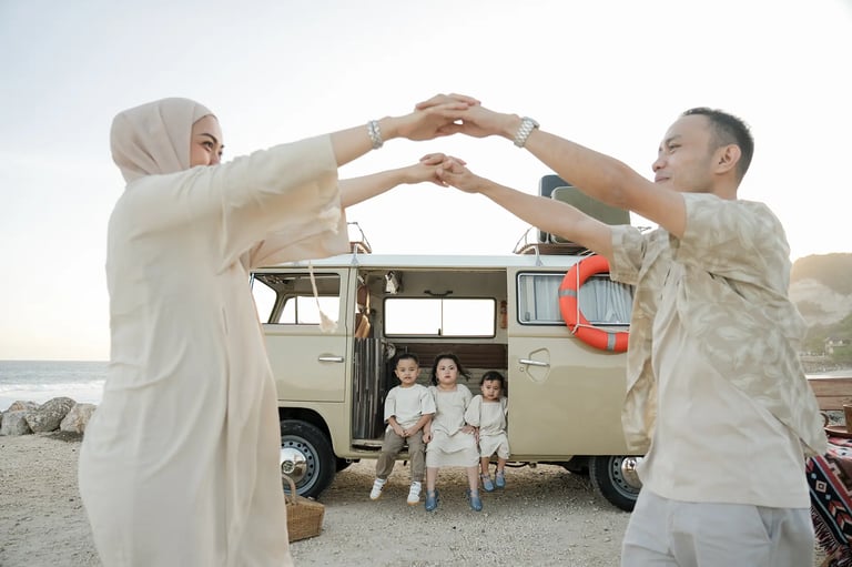 ilham-family-playful-couple-moment-melasti-bali
