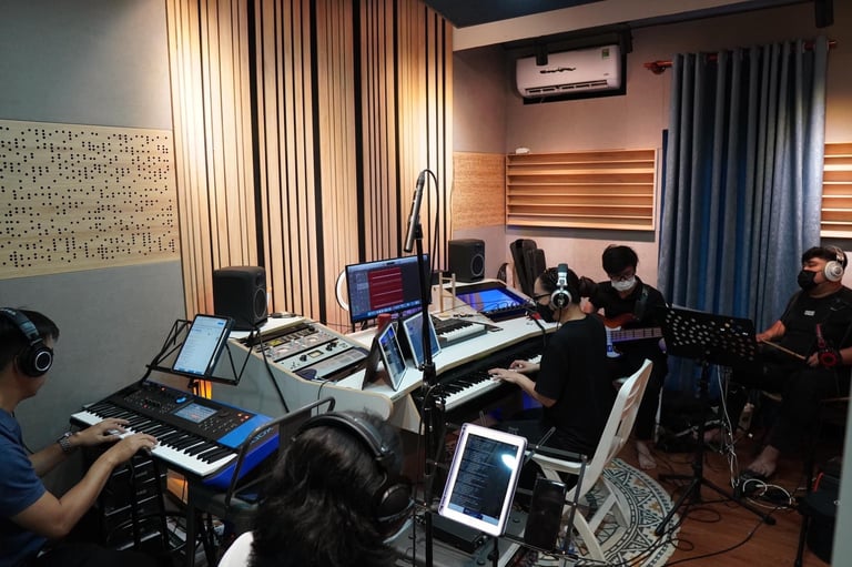 Live band at MSS Vietnam