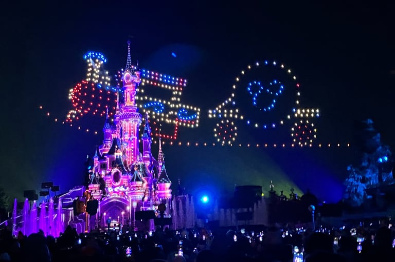Amazing drone show at Disneyland Paris, Euro Disney for Christmas and New Year