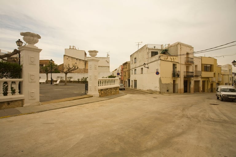 Entrada a la Plaza España de Sant Jordi, cerca de Carmens Rural