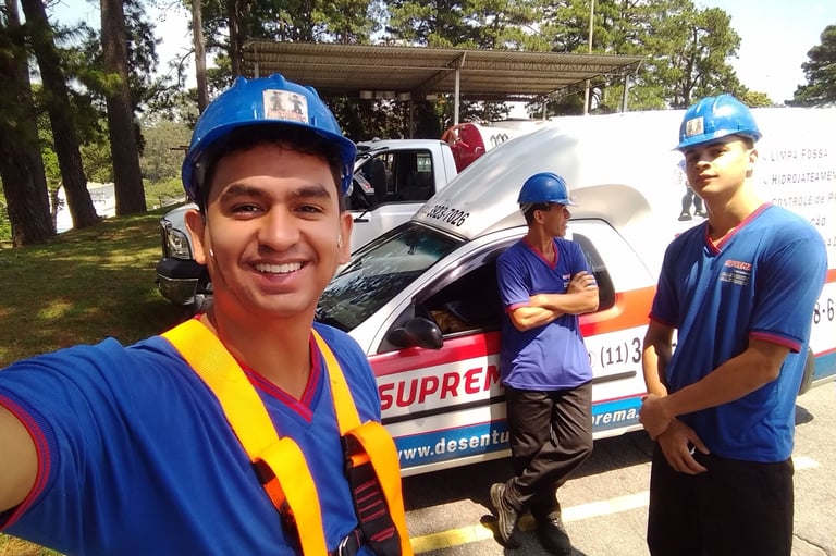 técnicos de desentupimento