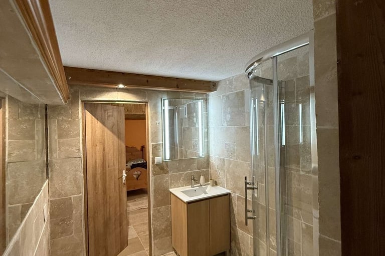 Spa privatif et love room entre Annemasse, Annecy, Genève et Thonon les Bains