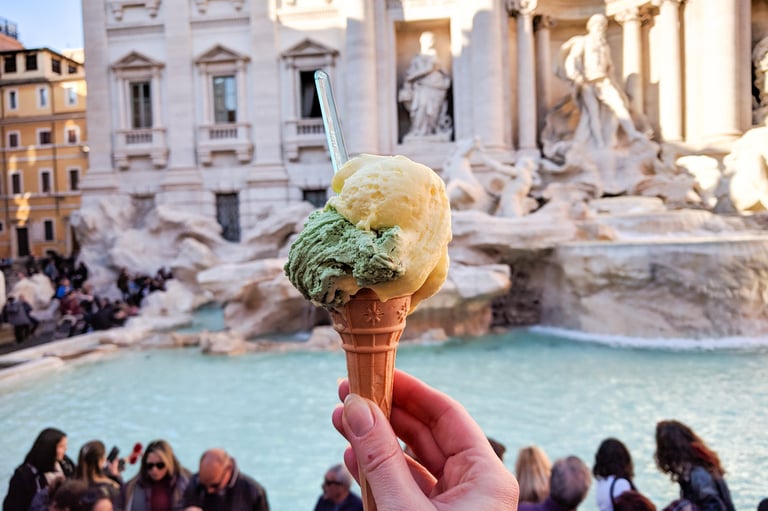 italy roma trevi fountain