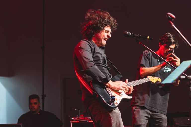 pato guitarrista young trip