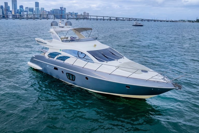 Miami yacht rental Azimut 57FT for private charters and group experiences