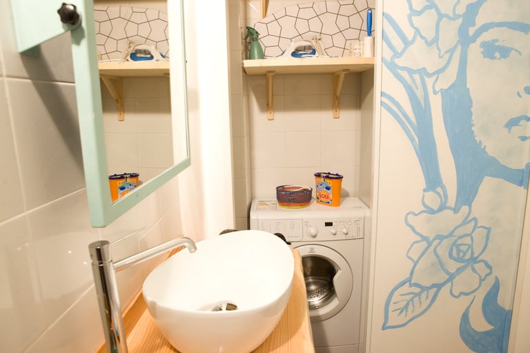 private bathroom Studio Paolina 1 Rome vacation home- wash machine, hair dryer, shower, bidet 