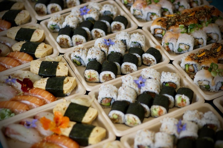 des sushi box pour la livraison à domicile