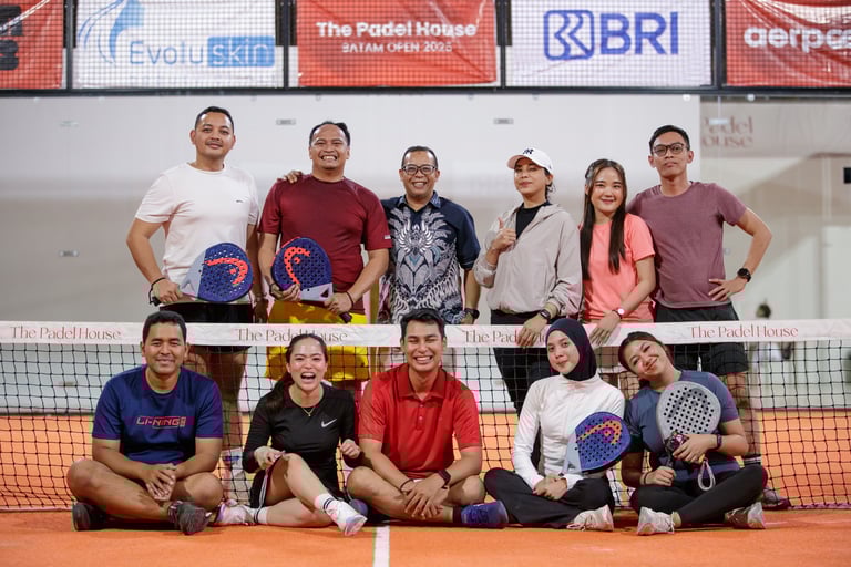 padel buddies at padelhouse