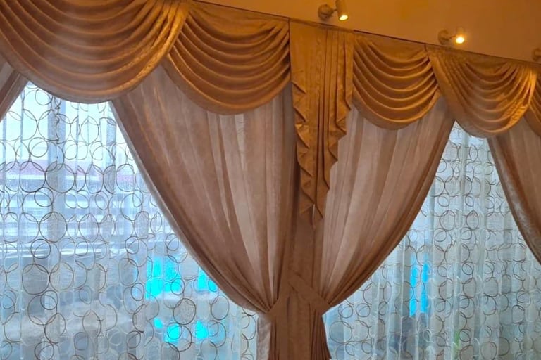 Scallop valance with curtains