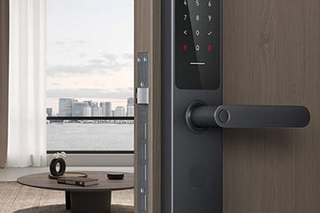 قفل باب ذكي بالبصمة الدمام