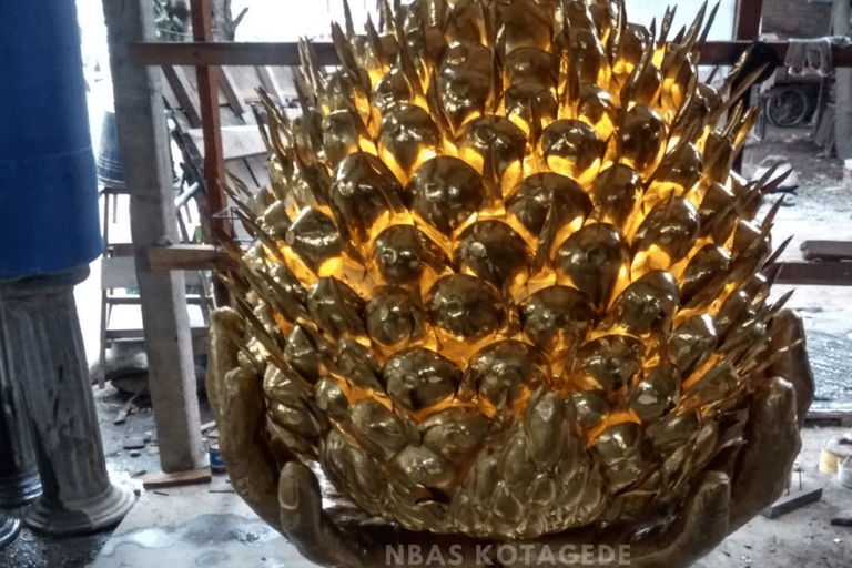 Patung Sakit Berbahan Kuningan