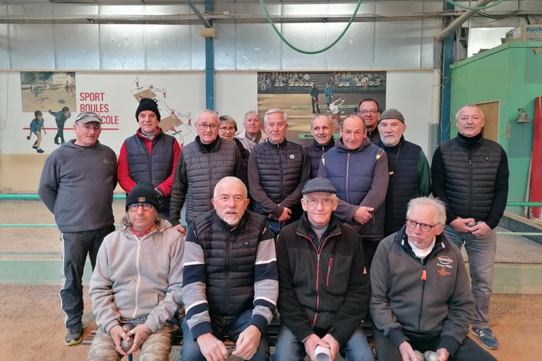 groupe de pétanque de Charnay-les-Mâcon vétérans