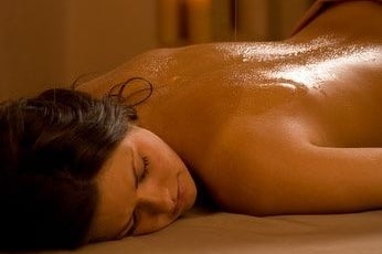 abhyanga self massage for morning ritual in ayurveda