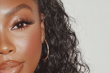 browlift-nueva-aesthetic-marseille-sourcils-naturels